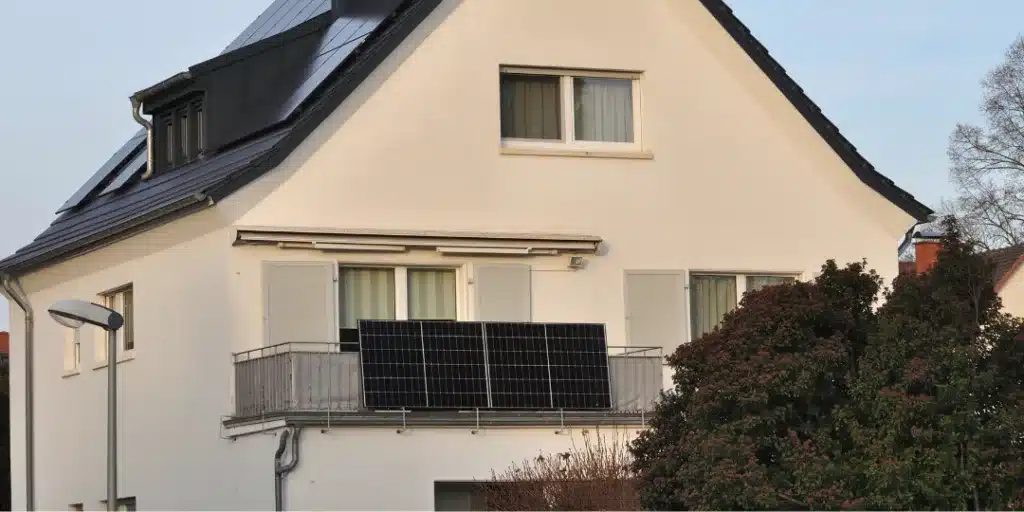 Balcony 800w Plug in Solar 4 uk balcony solar panels 800w